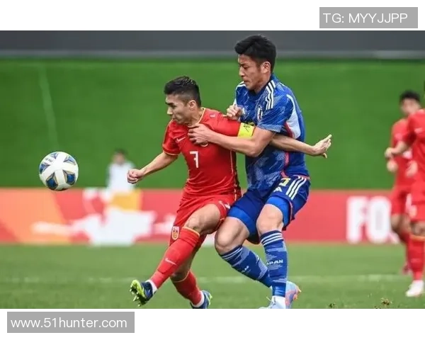 日本国青与中国队激战在即谁能在青春赛场上笑到最后